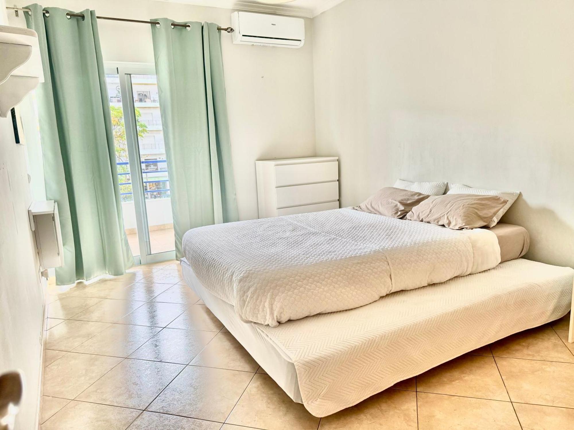 Rei Apartment Quarteira Luaran gambar